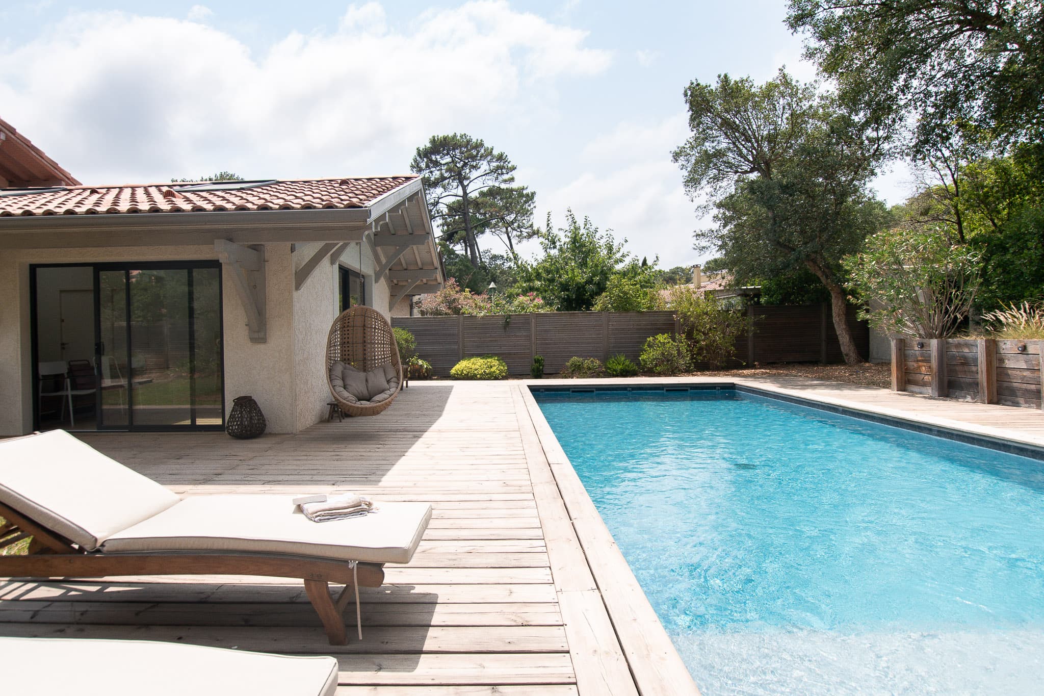 La piscine & le jardin — vue 1, La Gemmerie