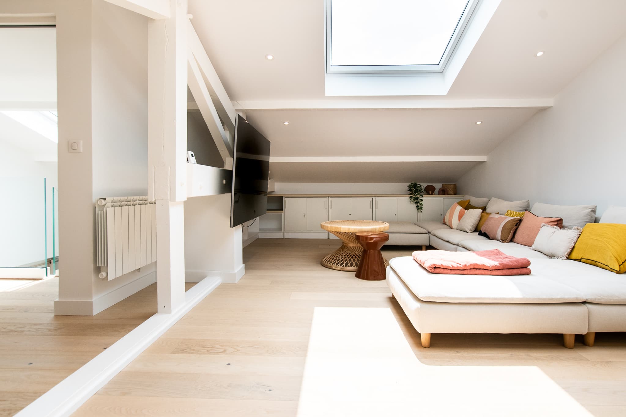 Mezzanine & salle TV — vue 2, La Gemmerie