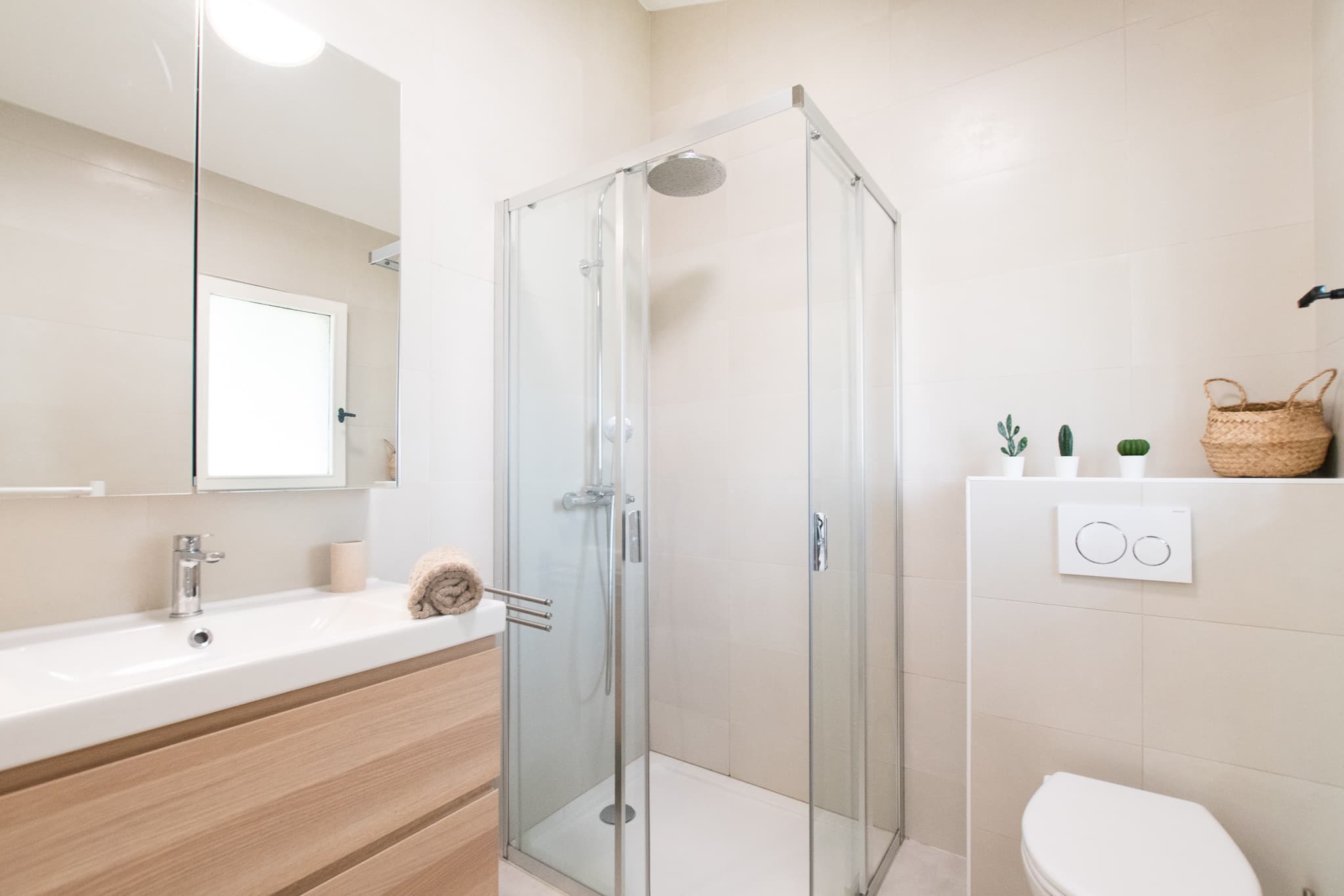 Salle de bain — vue 1, La Gemmerie